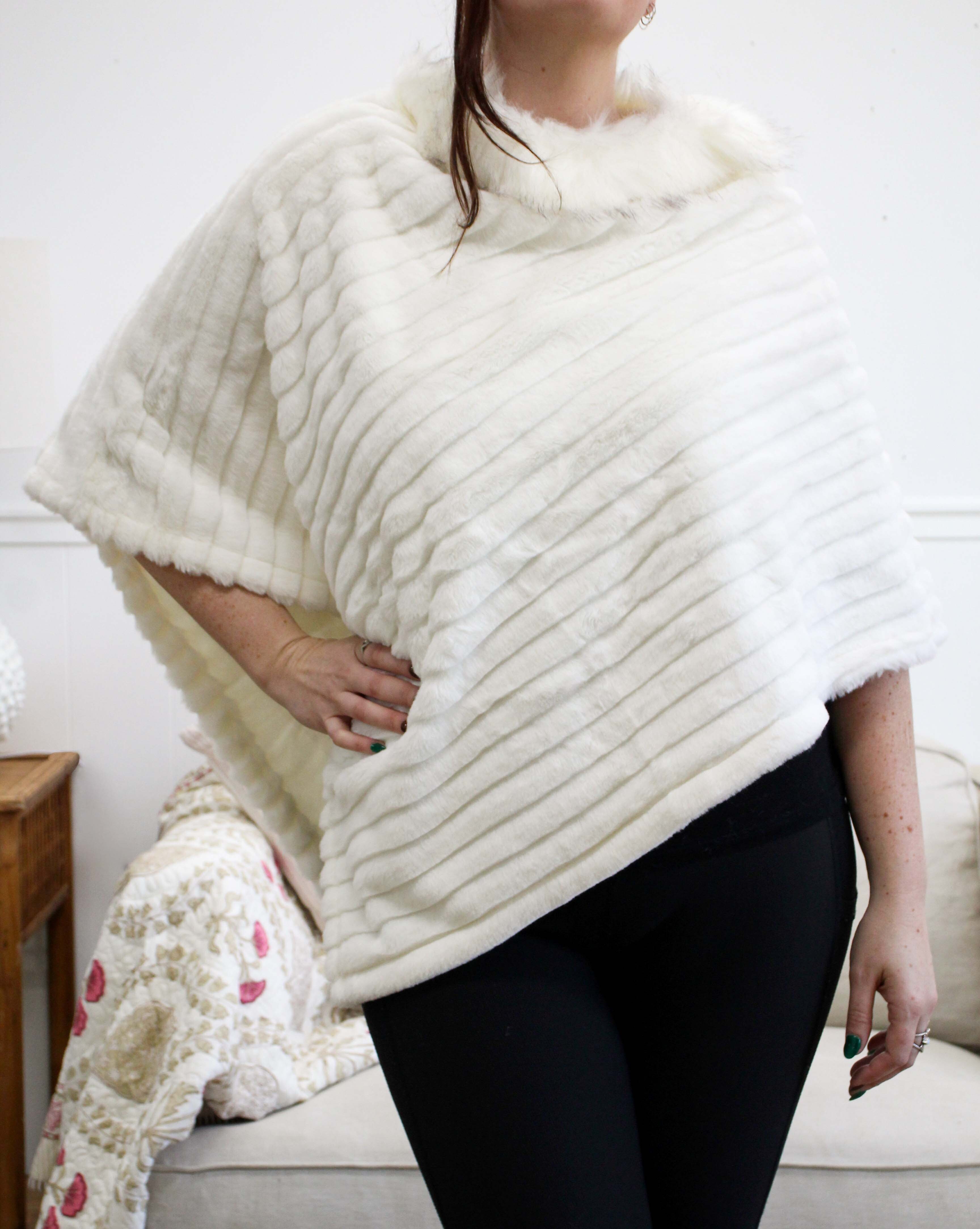 Knitted Poncho Faux Fur